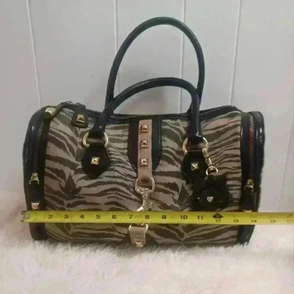 Betsey Johnson Large Beige Tiger Print Satchel Bag - Picture 3 of 13